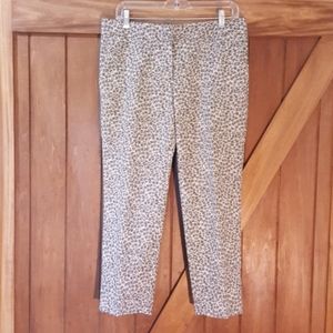 *ANN TAYLOR* Palm Leaf Capris (6P)